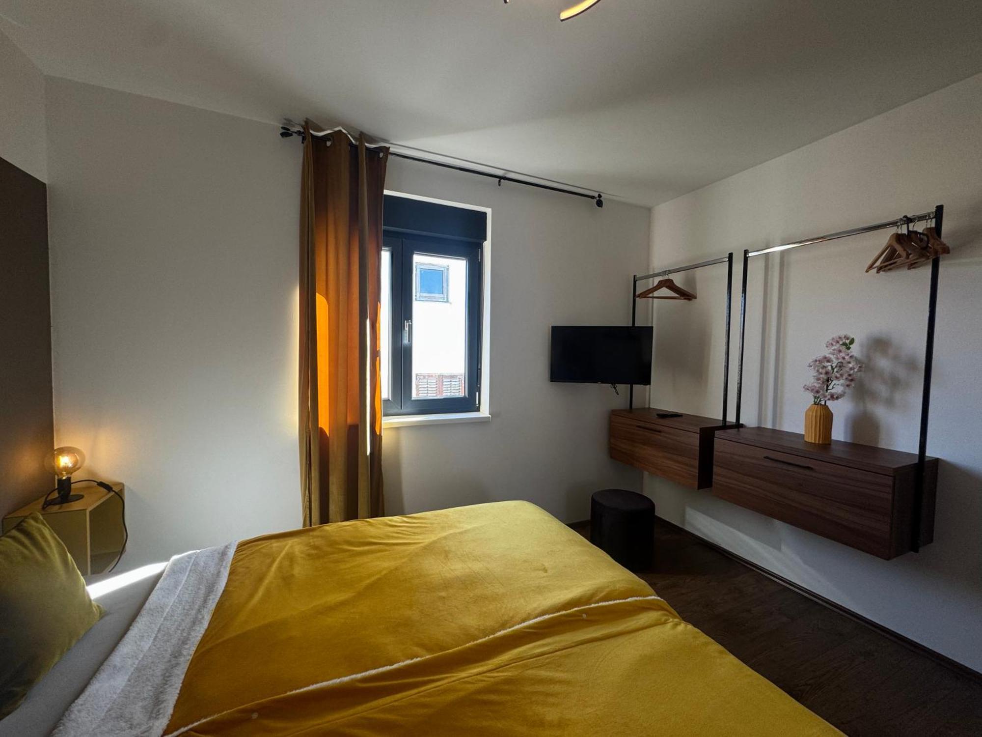 Apartamento Golden Sunset 3 Njivice Exterior foto